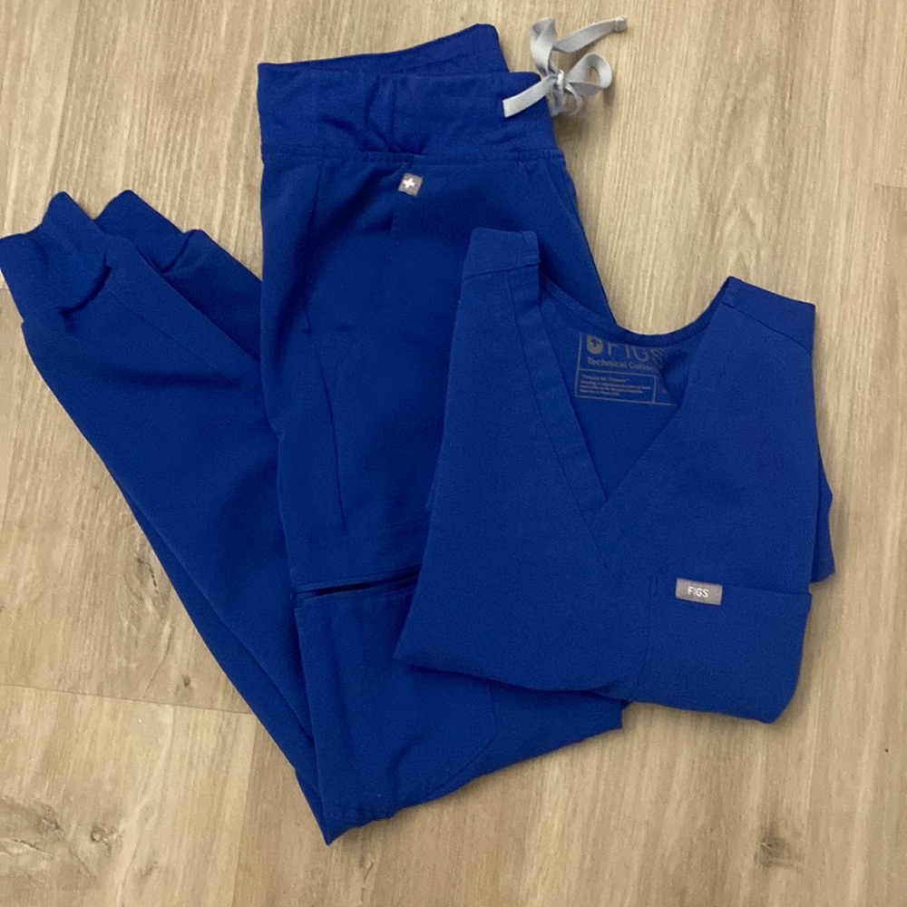 Figs xxsp bottoms in Winning Blue